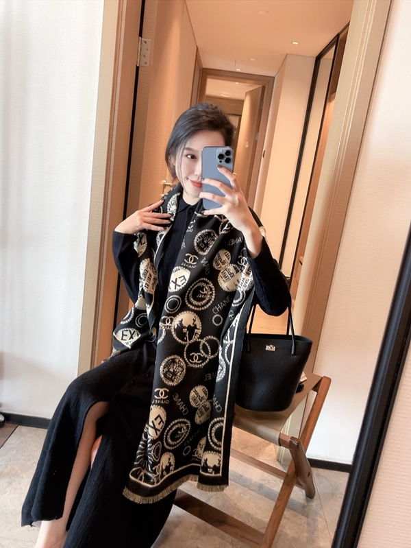 ブランドマフラー正面デザイン